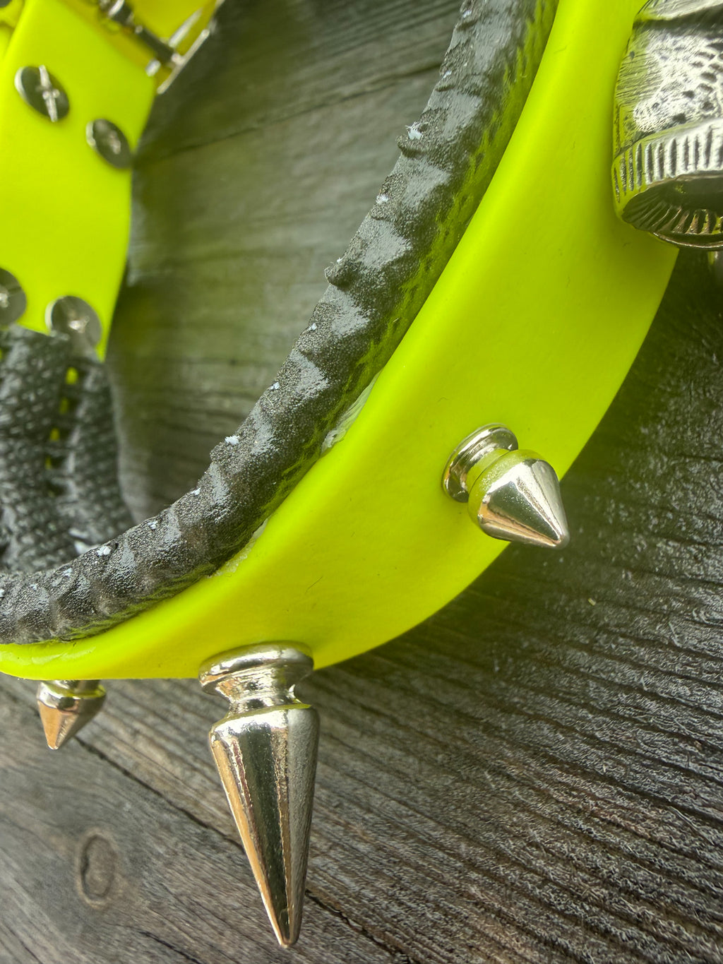 Demon Halsband HU 30-35 cm 16,99€