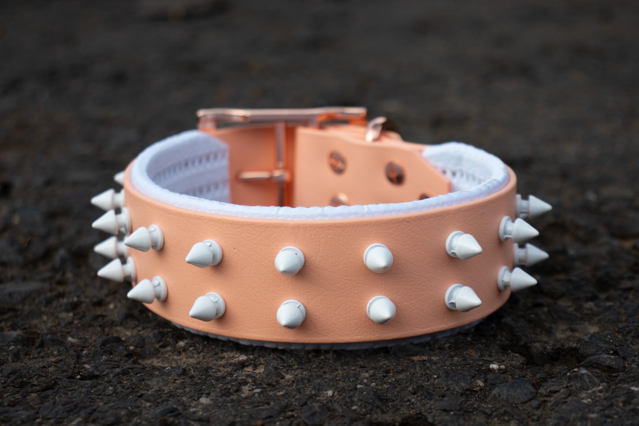 Halsband Crown ab 36,99€